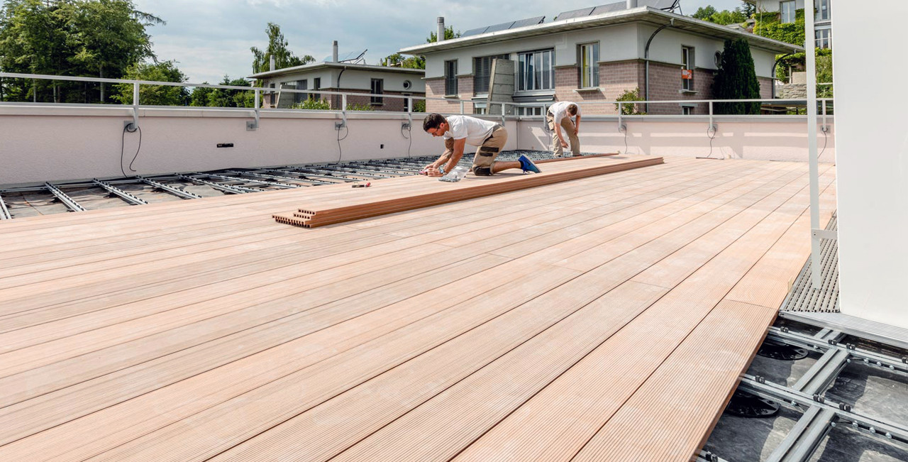 Neue Terrasse bauen: richtig planen und weitere wichtige Überlegungen vorab